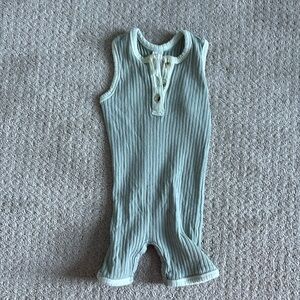 5/$25- Kate Quinn ribbed jumper shorts